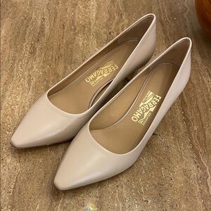 Salvatore Ferragamo Women's Nude Pumps